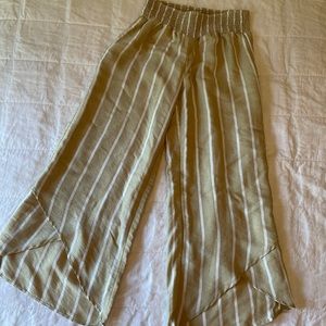 Carve Designs pants, wide legged, flowy, cropped, XS